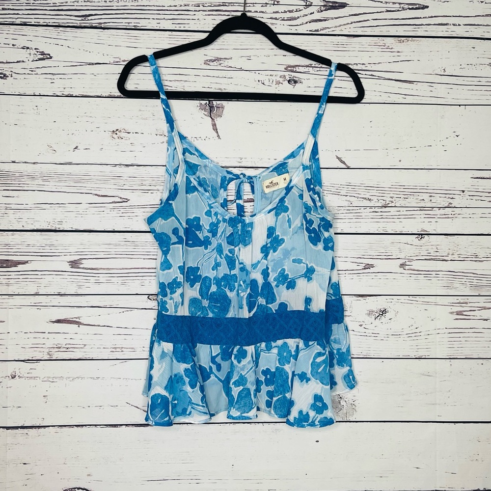 Hollister top